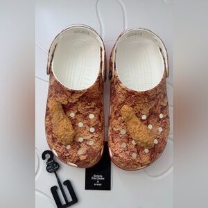 Crocs KFC Edition Clogs Brand New with Tags Men’s 6, Women’s 8